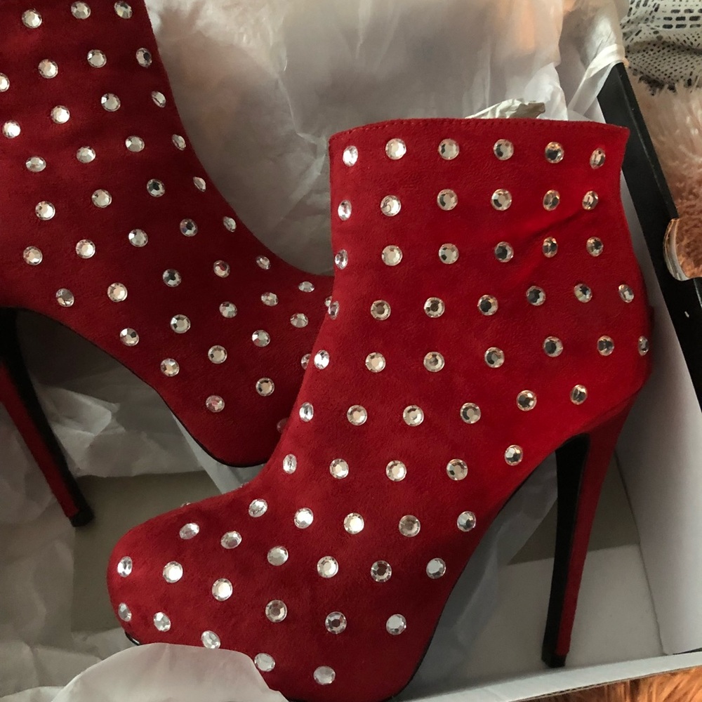 Red Just Fab boots